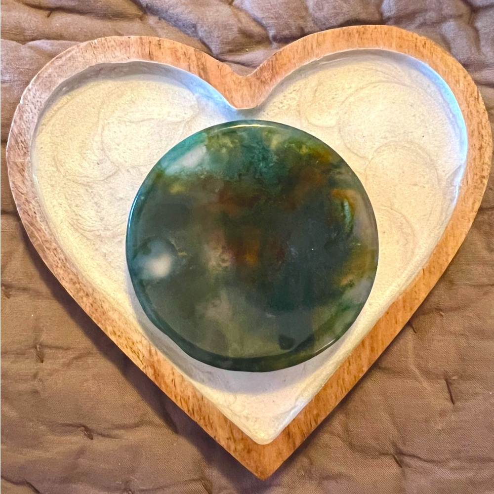 STONE: Moss Agate Worry Stone